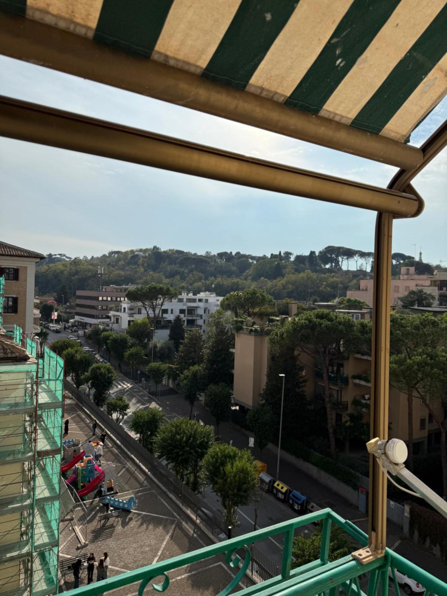 Of Joy - Vatican Apartment Rom